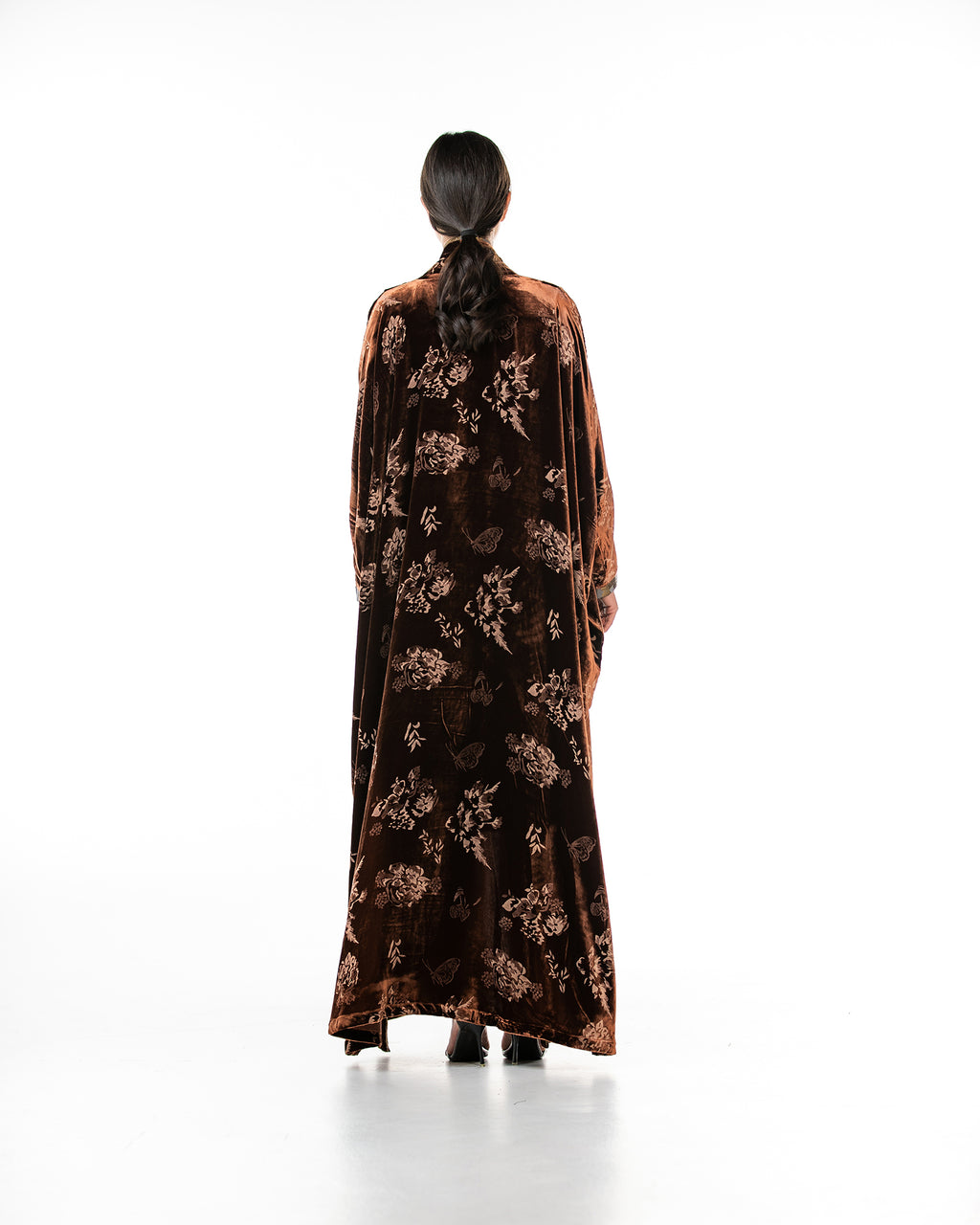 Latte – Printed Velvet Bisht Abaya
