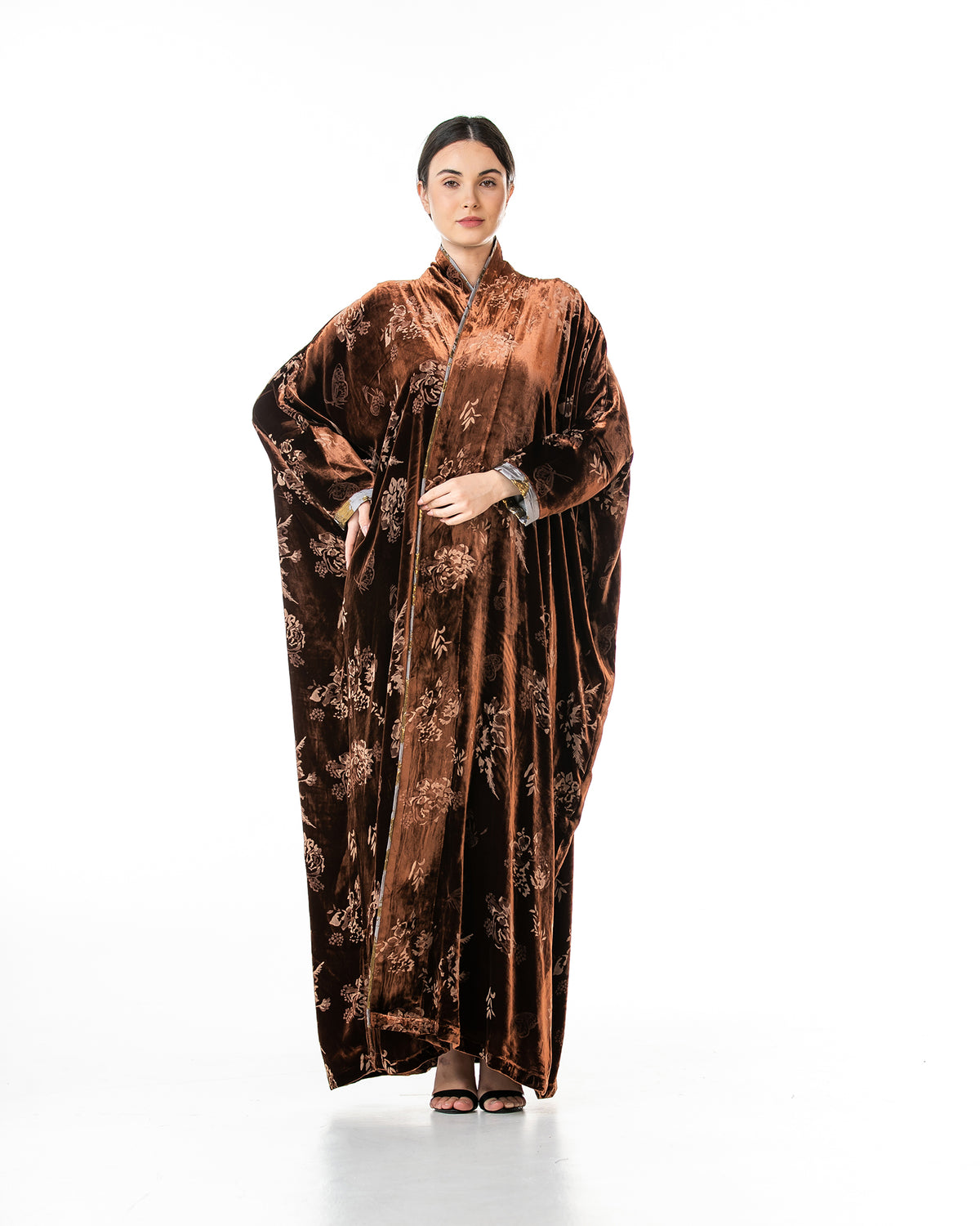 Latte – Printed Velvet Bisht Abaya
