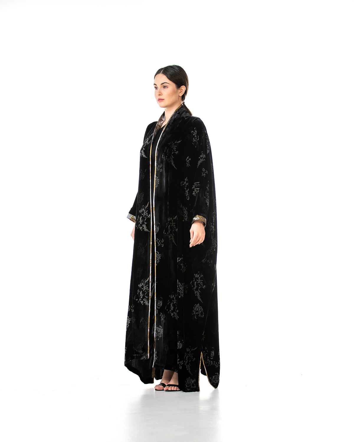 Latte – Printed Velvet Bisht Abaya