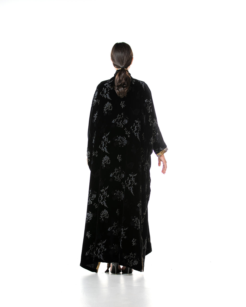 Latte – Printed Velvet Bisht Abaya