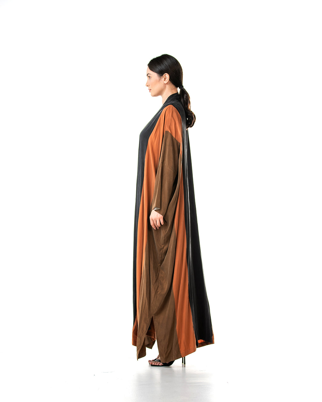 Eclipse 2.0 – Colorblock Washed Silk Bisht Abaya
