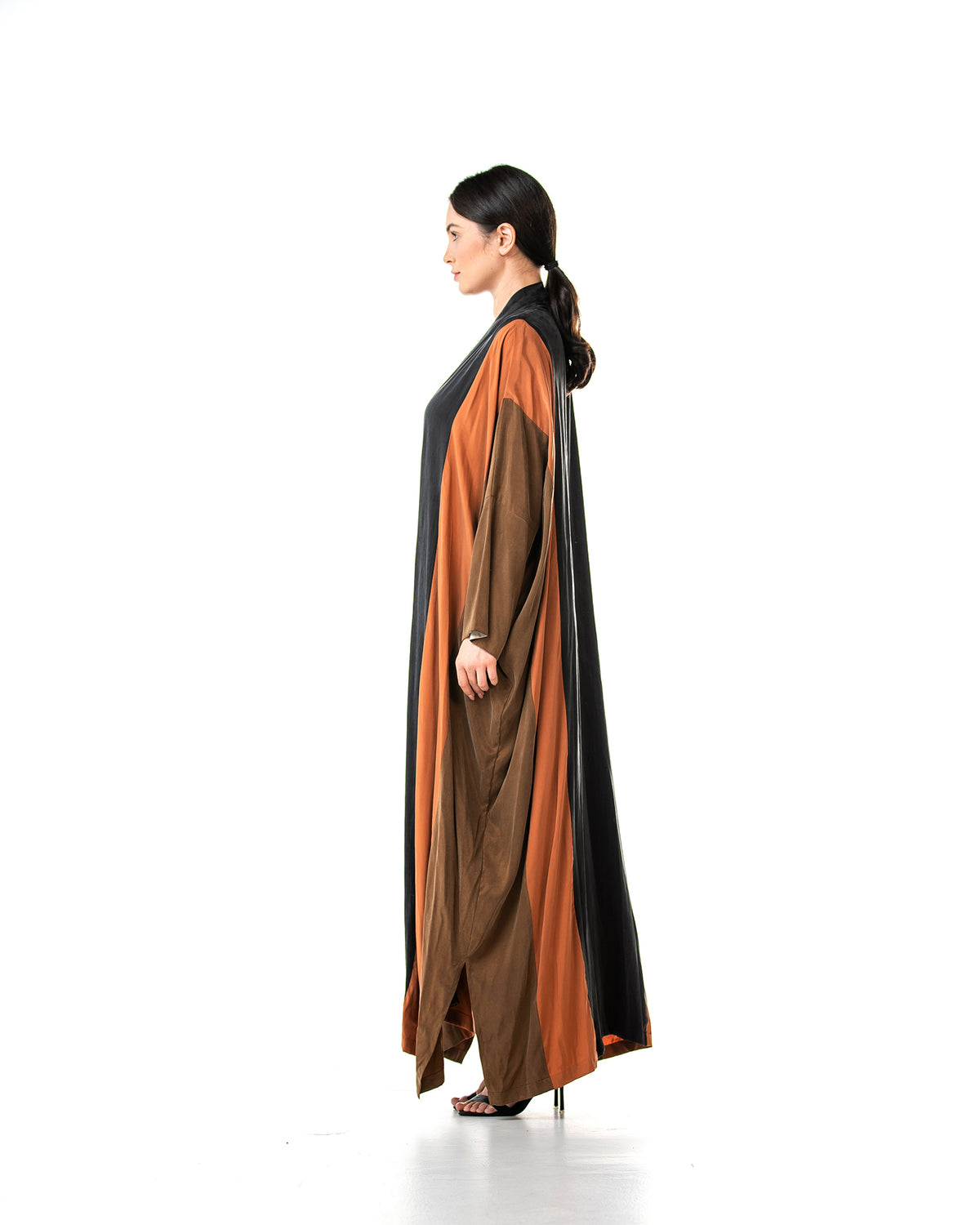 Eclipse 2.0 – Colorblock Washed Silk Bisht Abaya