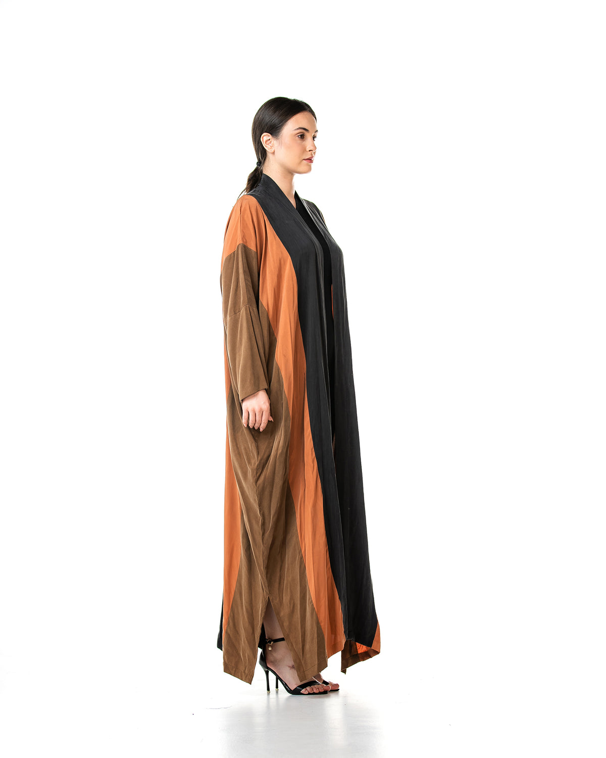 Eclipse 2.0 – Colorblock Washed Silk Bisht Abaya