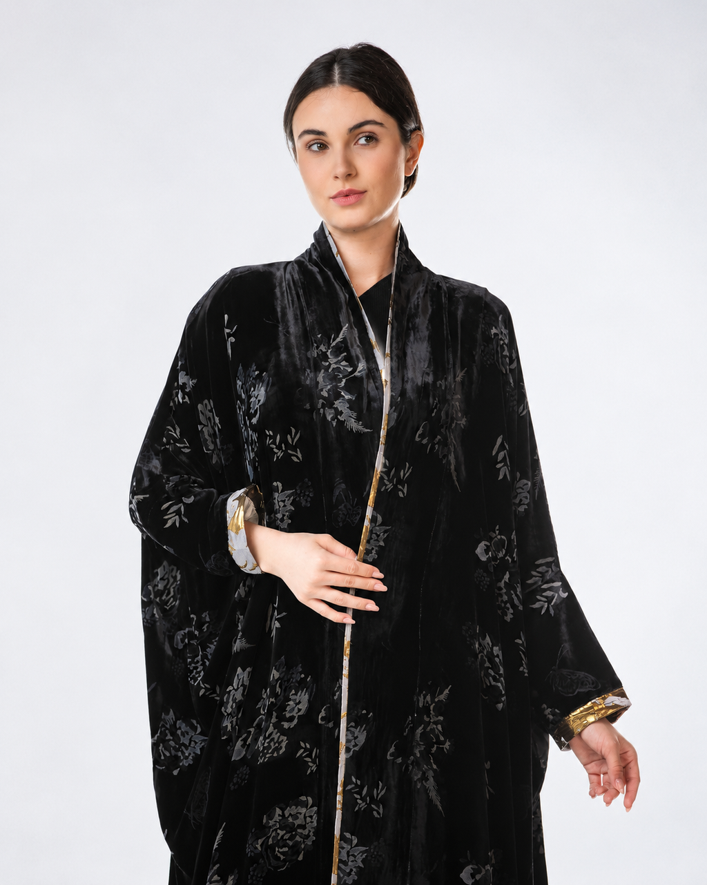 Latte – Printed Velvet Bisht Abaya