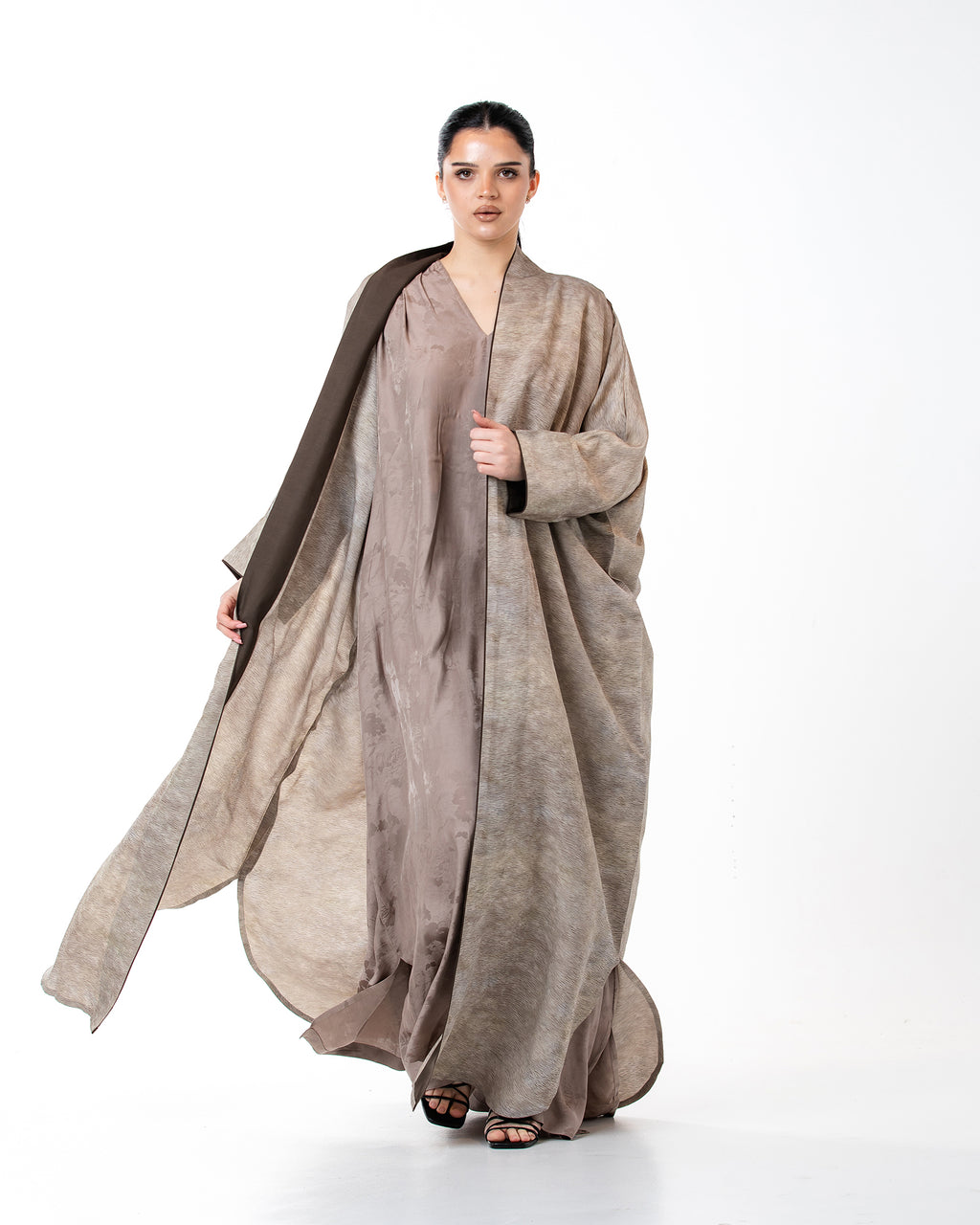 Kashmir 2.0 – Crinkle Viscose Bisht Abaya
