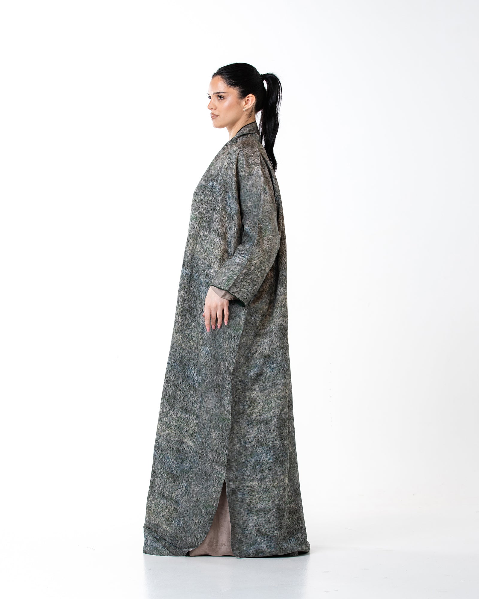 Kashmir 2.0 – Crinkle Viscose Bisht Abaya