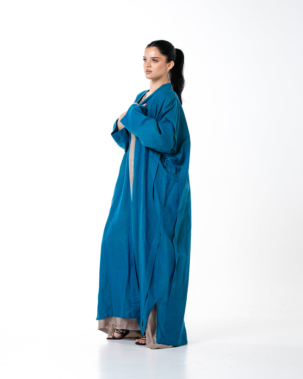  New Blush – Bisht Linen Pleated Abaya