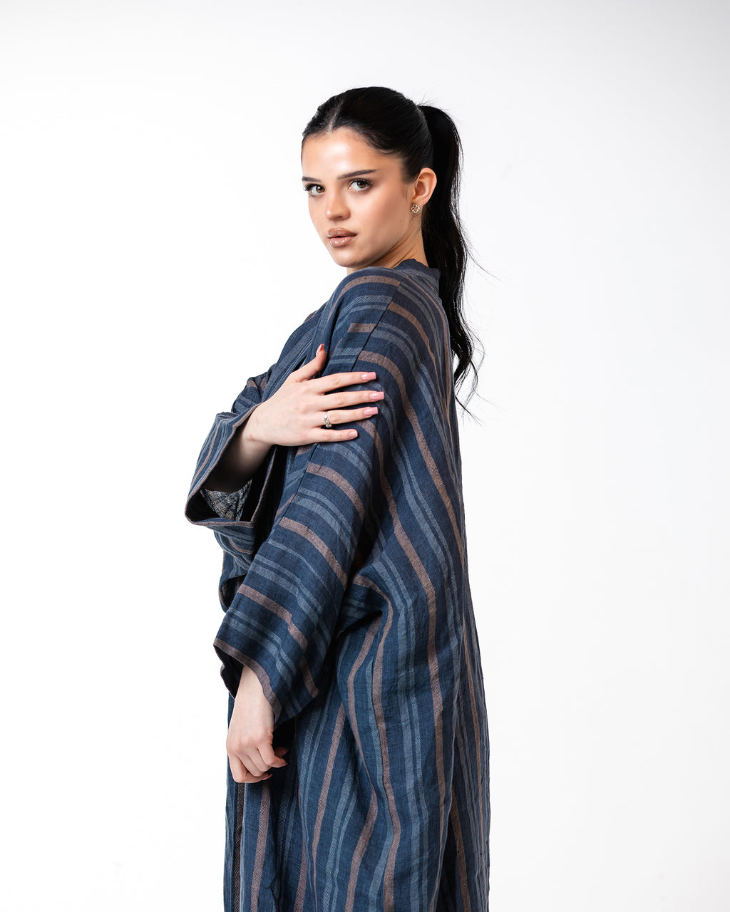 Antalya Striped – Woven Linen Kaftan Abaya