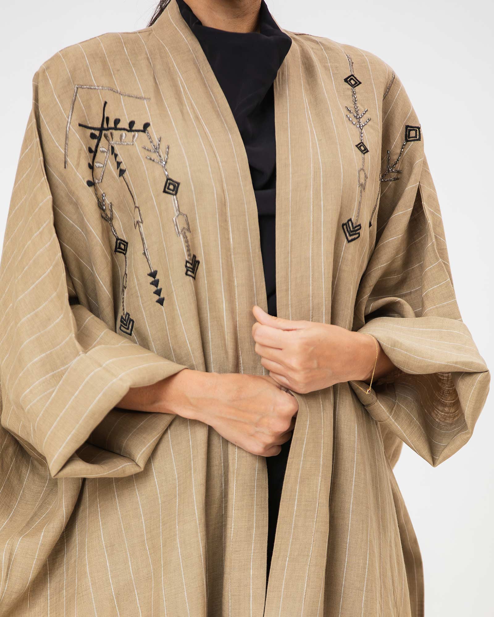 Antalya Striped – Embroidered Linen Kaftan Abaya