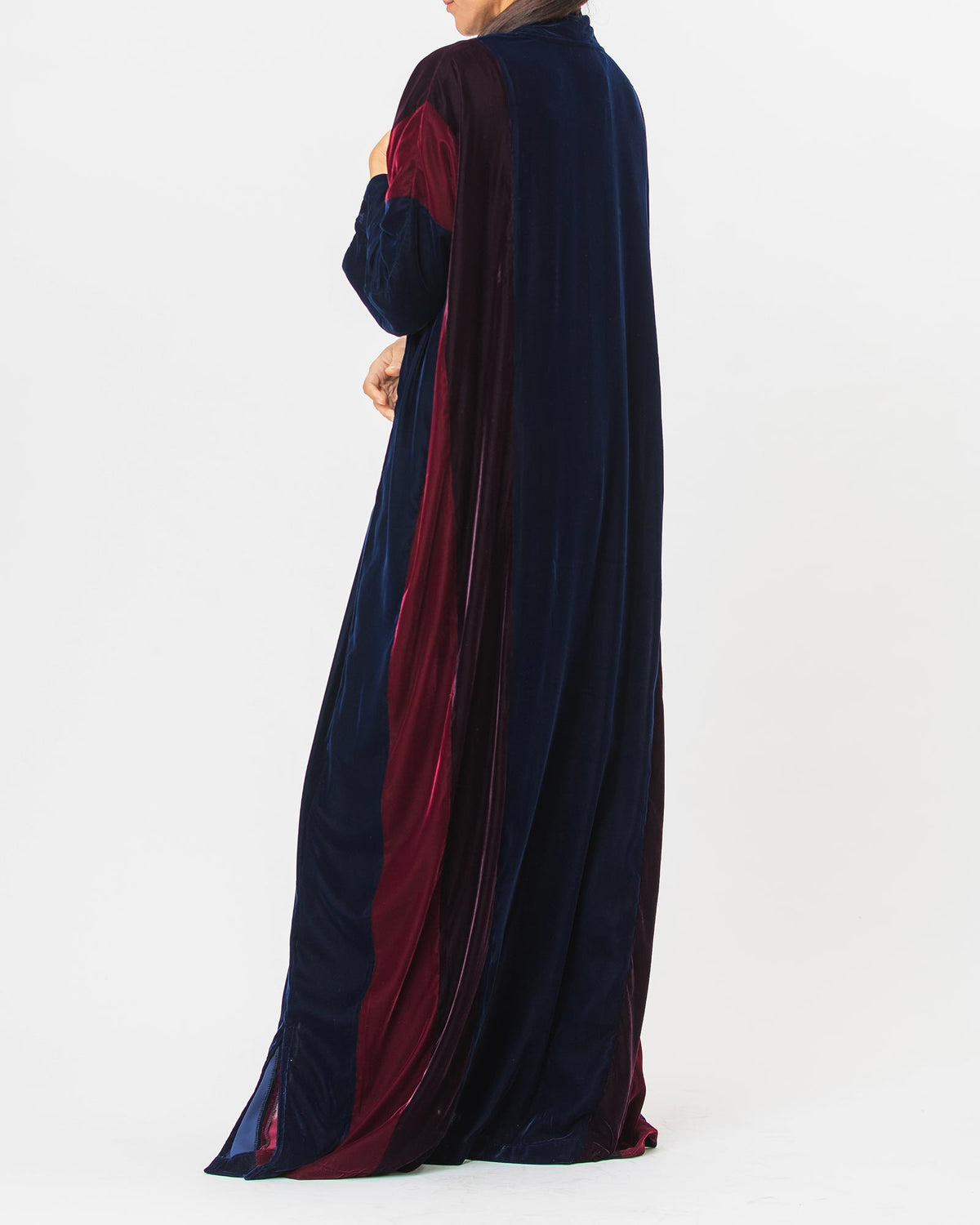 Momen – ColorBlock Velvet Bisht Abaya