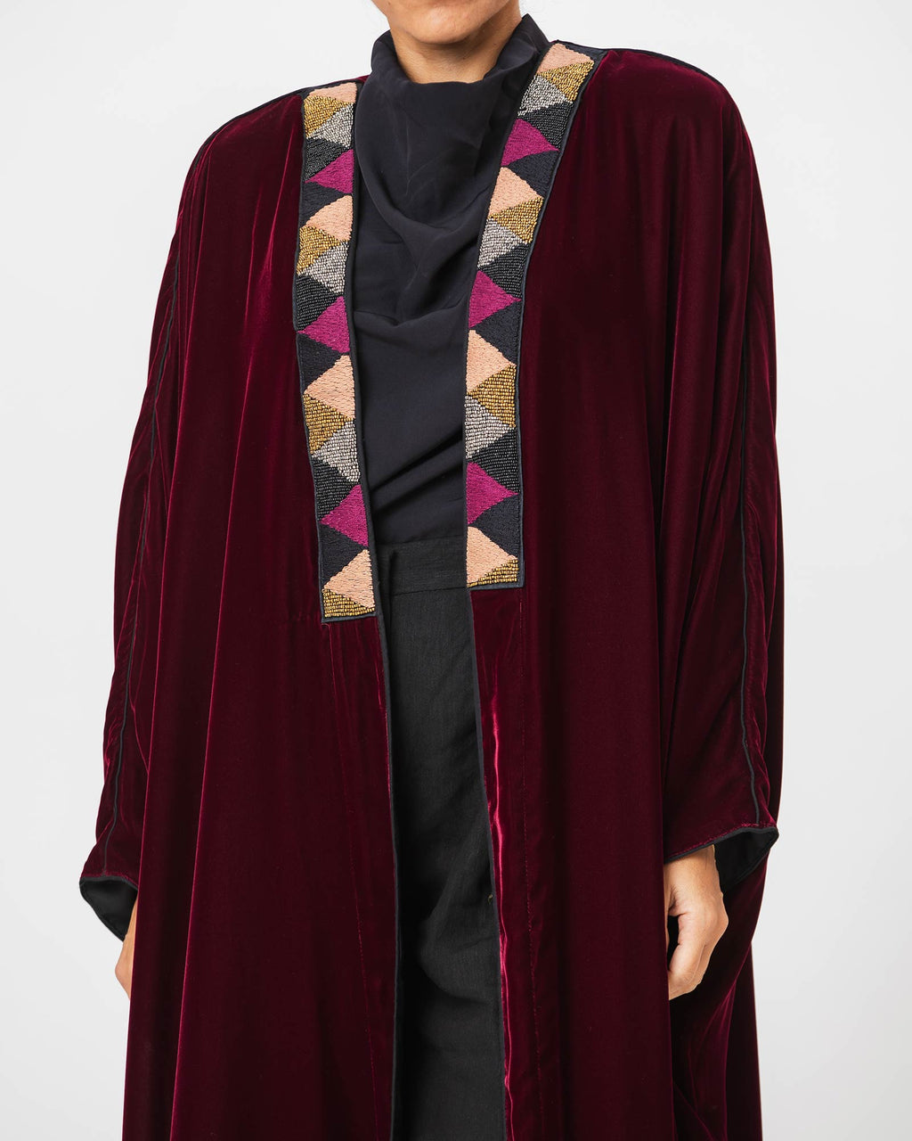 Fakhr Lux – Embroidered Velvet Bisht Abaya