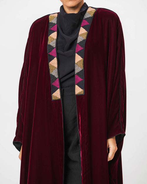 Fakhr Lux – Embroidered Velvet Bisht Abaya