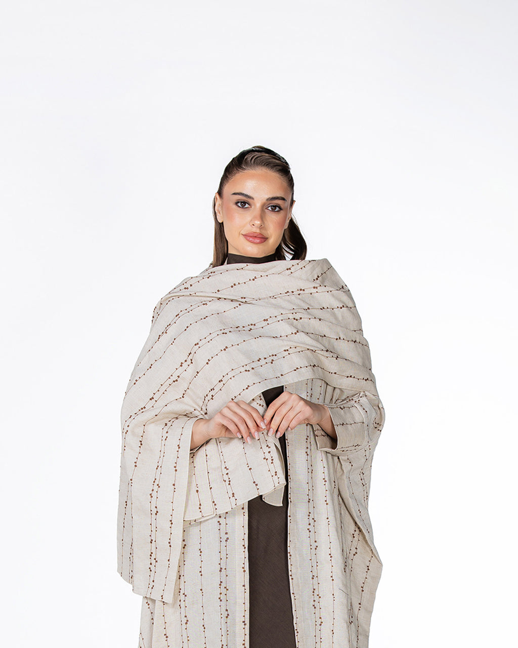 Almond Lux – Embroidered Linen Bisht Abaya