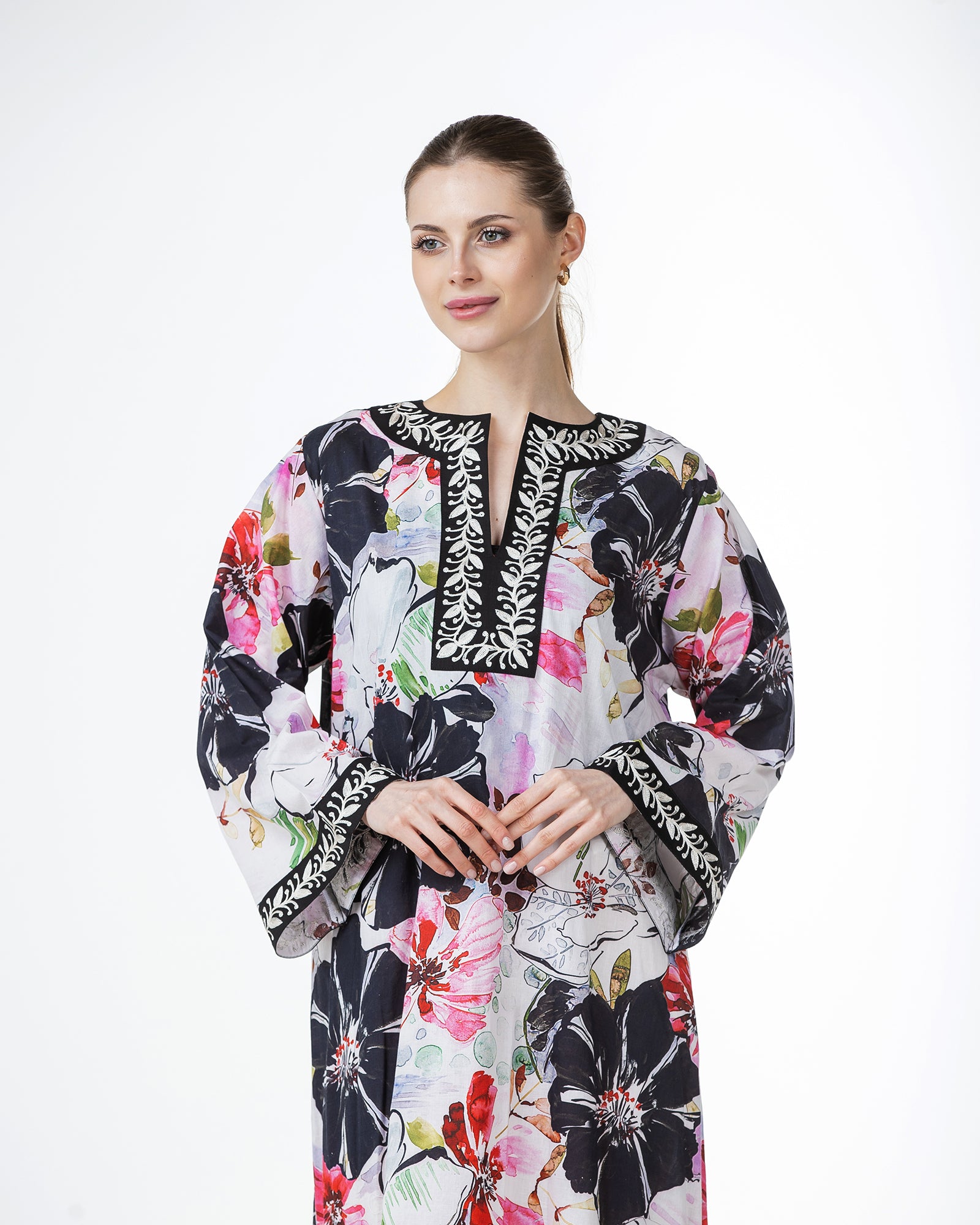  Marwa – Printed Cotton Embroidered Dress