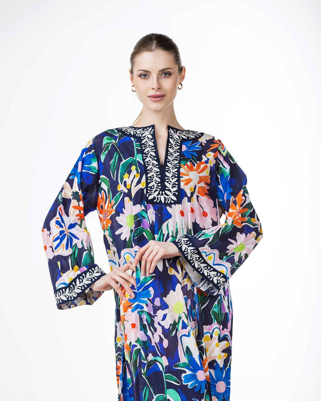 Marwa – Printed Cotton Embroidered Dress