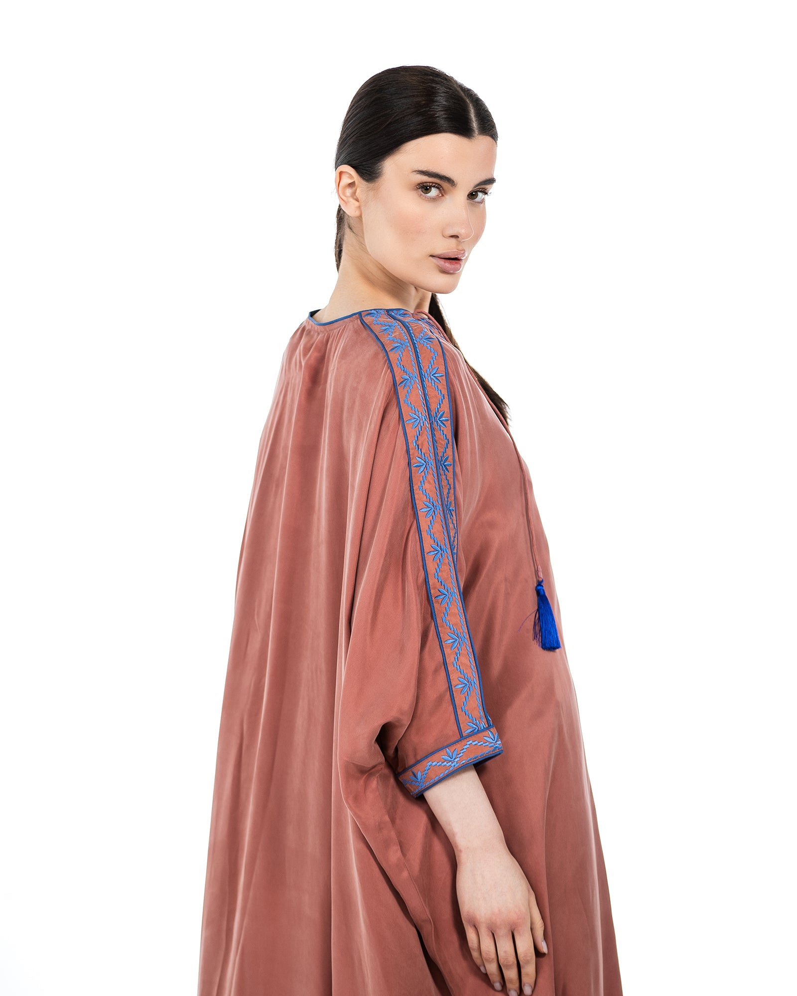 Ola – Washed Silk Bisht Jalabiya