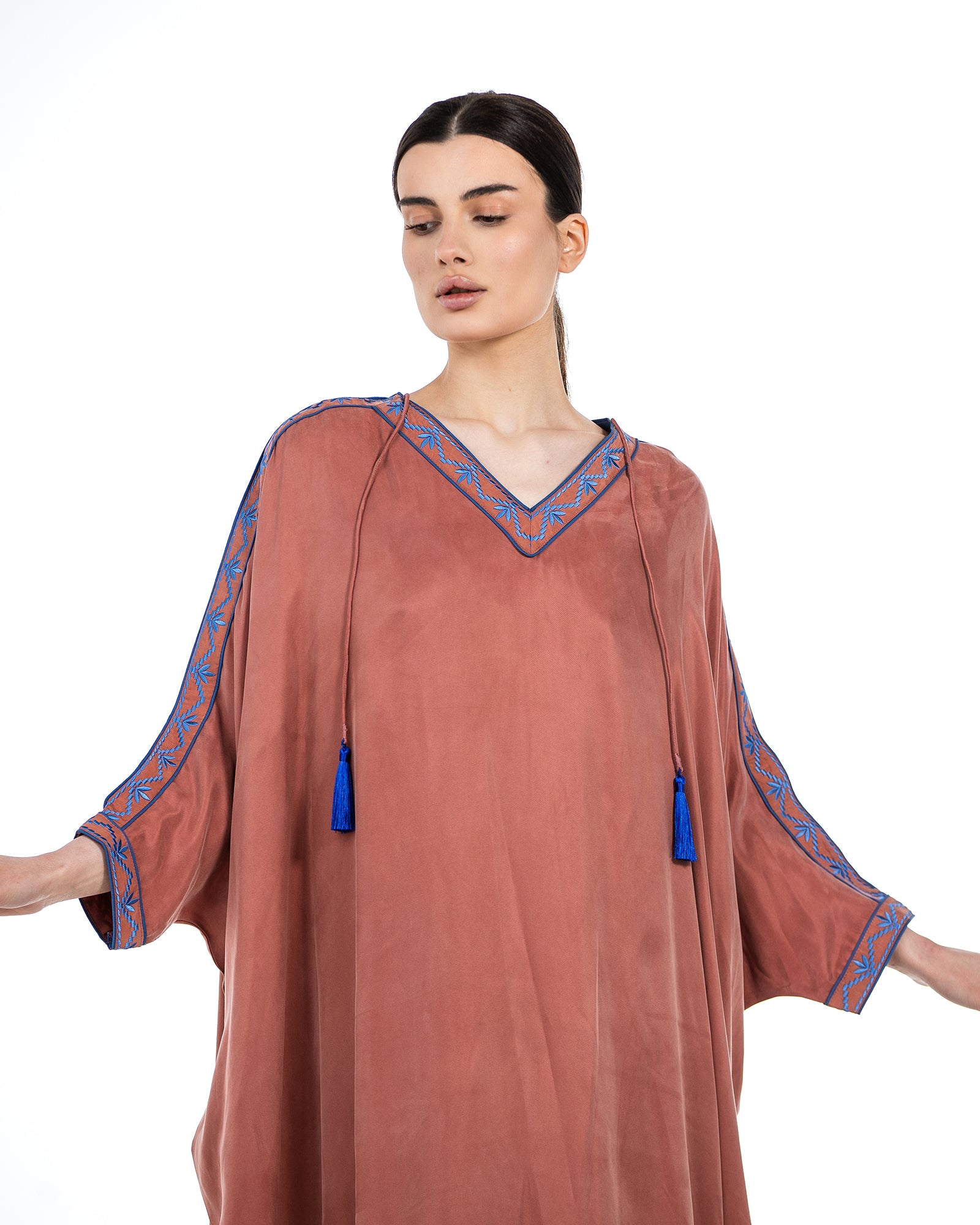 Ola – Washed Silk Bisht Jalabiya
