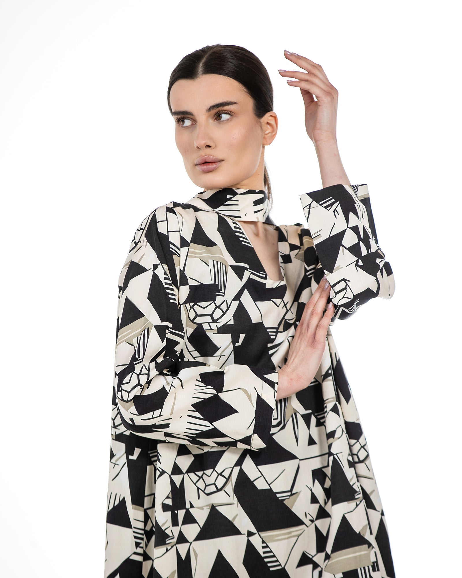 Suha – Abstract Printed Linen blend Dress