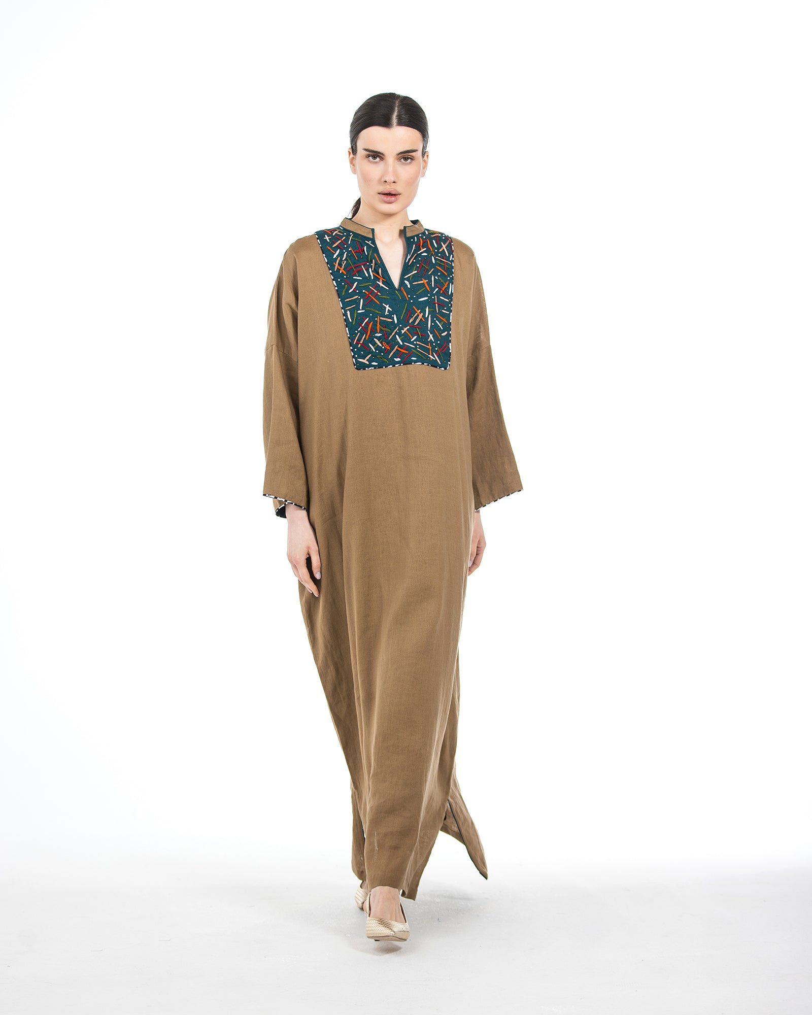 Layan – Embroidered Colorblock Linen Kaftan