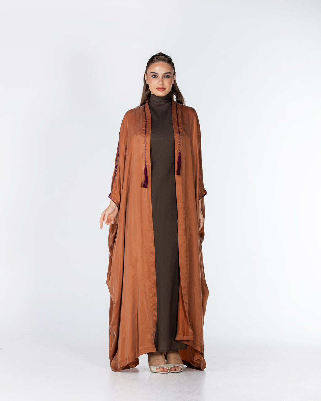 Ola Lux – Embroidered Washed Silk Bisht Abaya