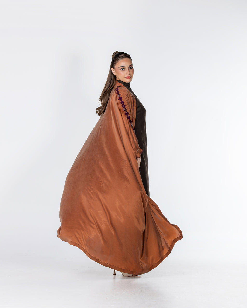Ola Lux – Embroidered Washed Silk Bisht Abaya