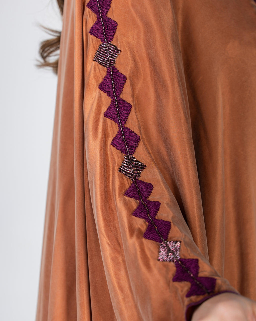 Ola Lux – Embroidered Washed Silk Bisht Abaya