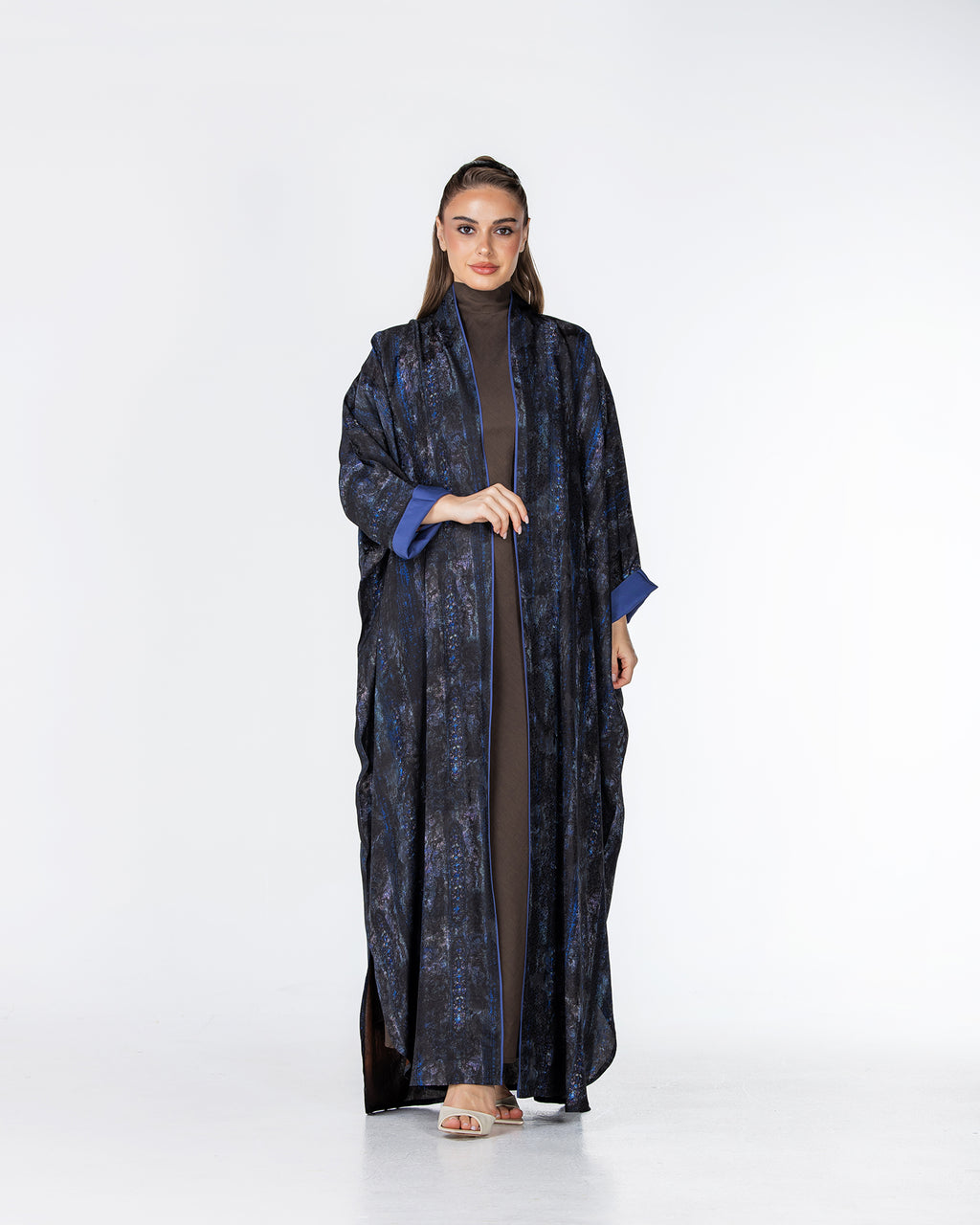 Kashmir – Abstract Print Bisht Abaya