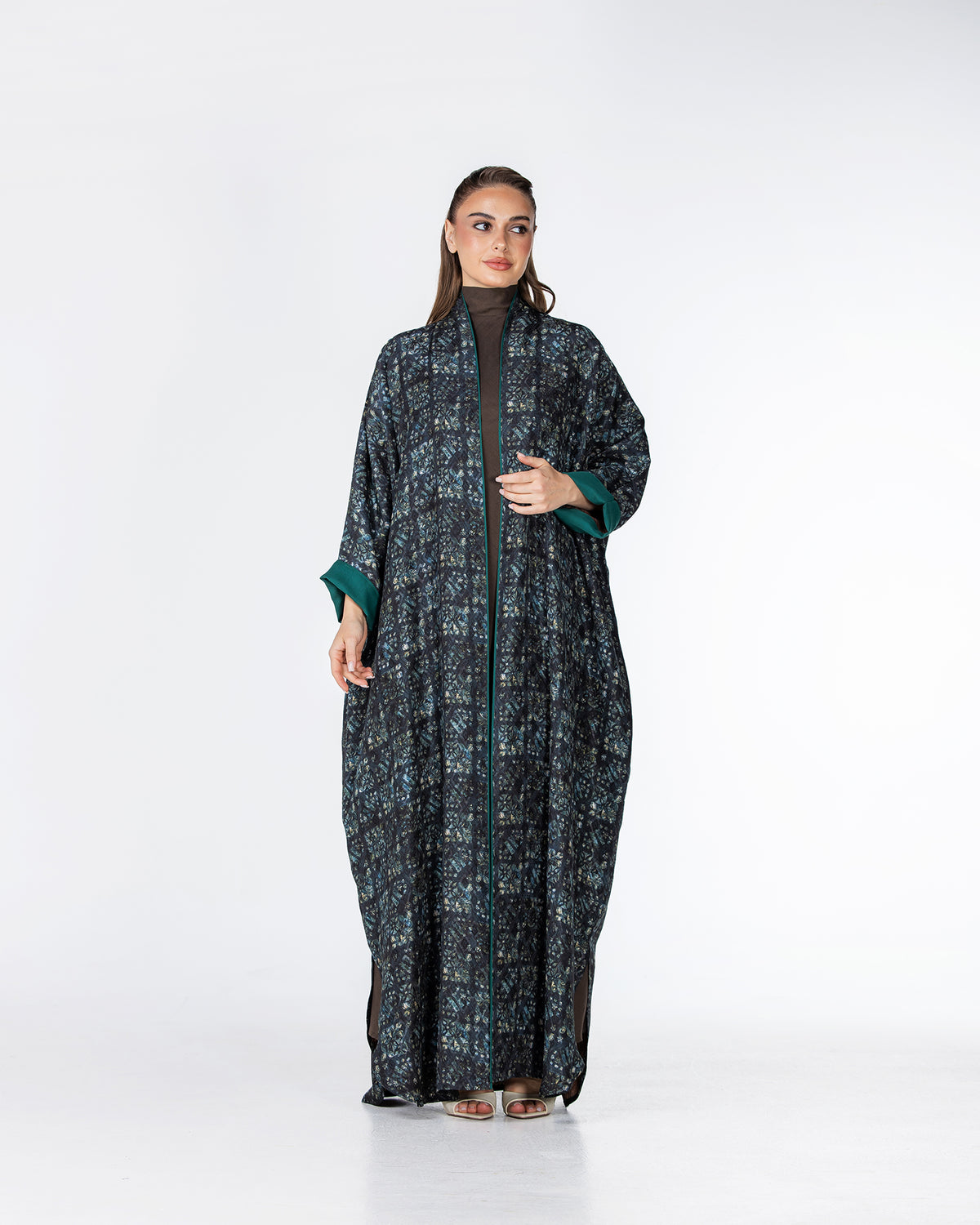 Kashmir – Abstract Print Bisht Abaya