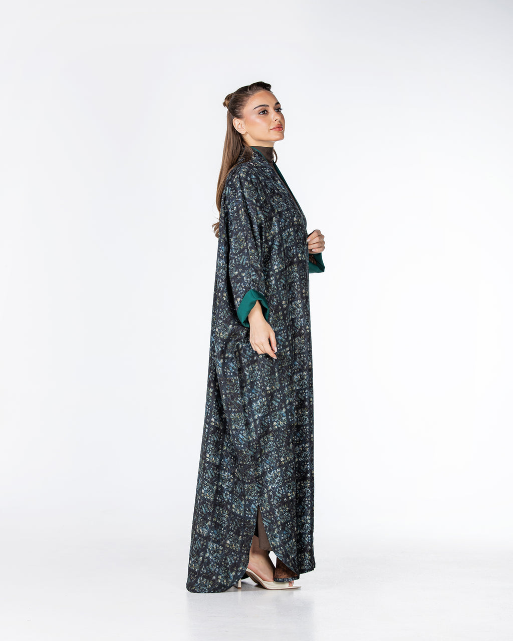 Kashmir – Abstract Print Bisht Abaya