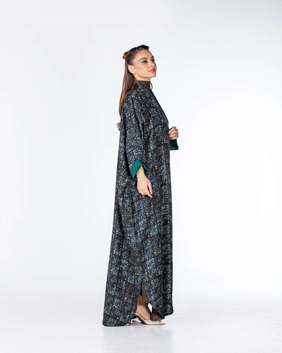 Kashmir – Abstract Print Bisht Abaya