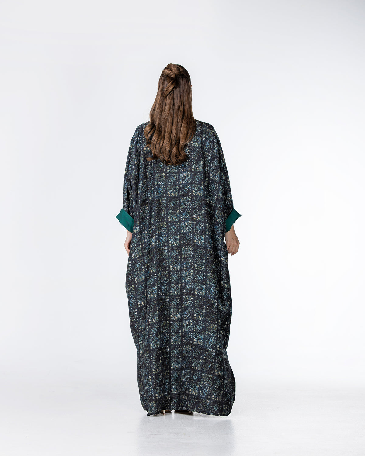 Kashmir – Abstract Print Bisht Abaya