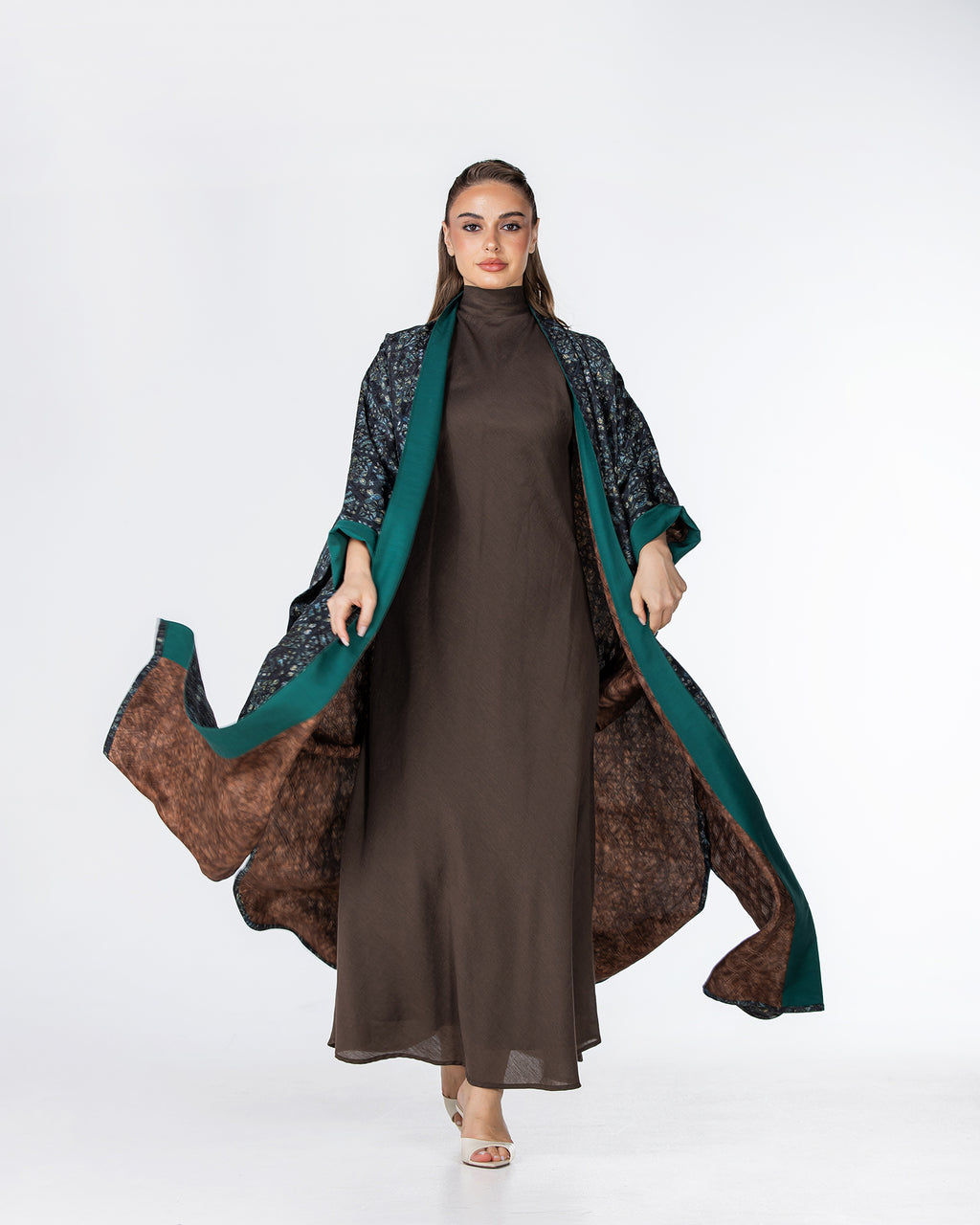 Kashmir – Abstract Print Bisht Abaya