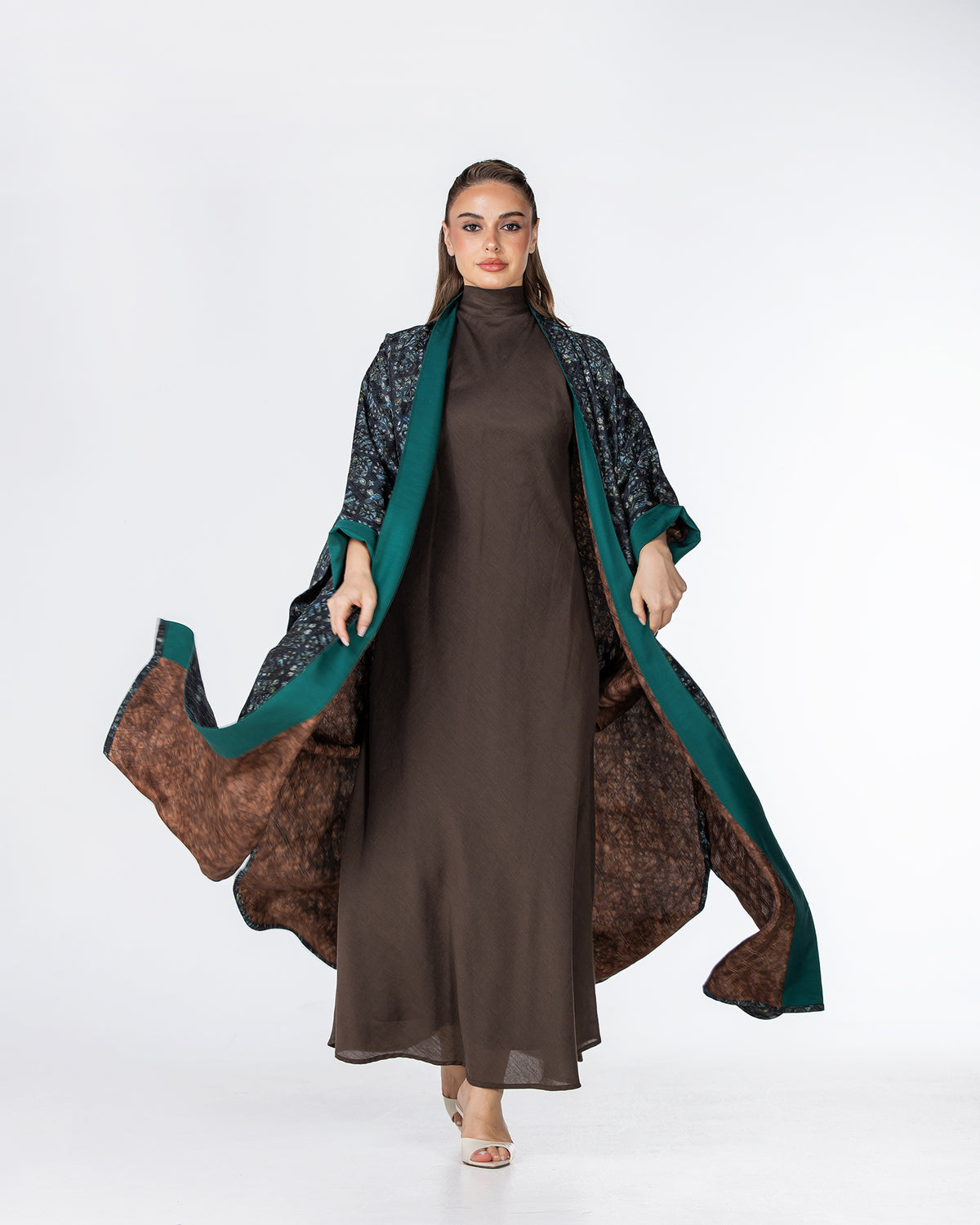 Kashmir – Abstract Print Bisht Abaya
