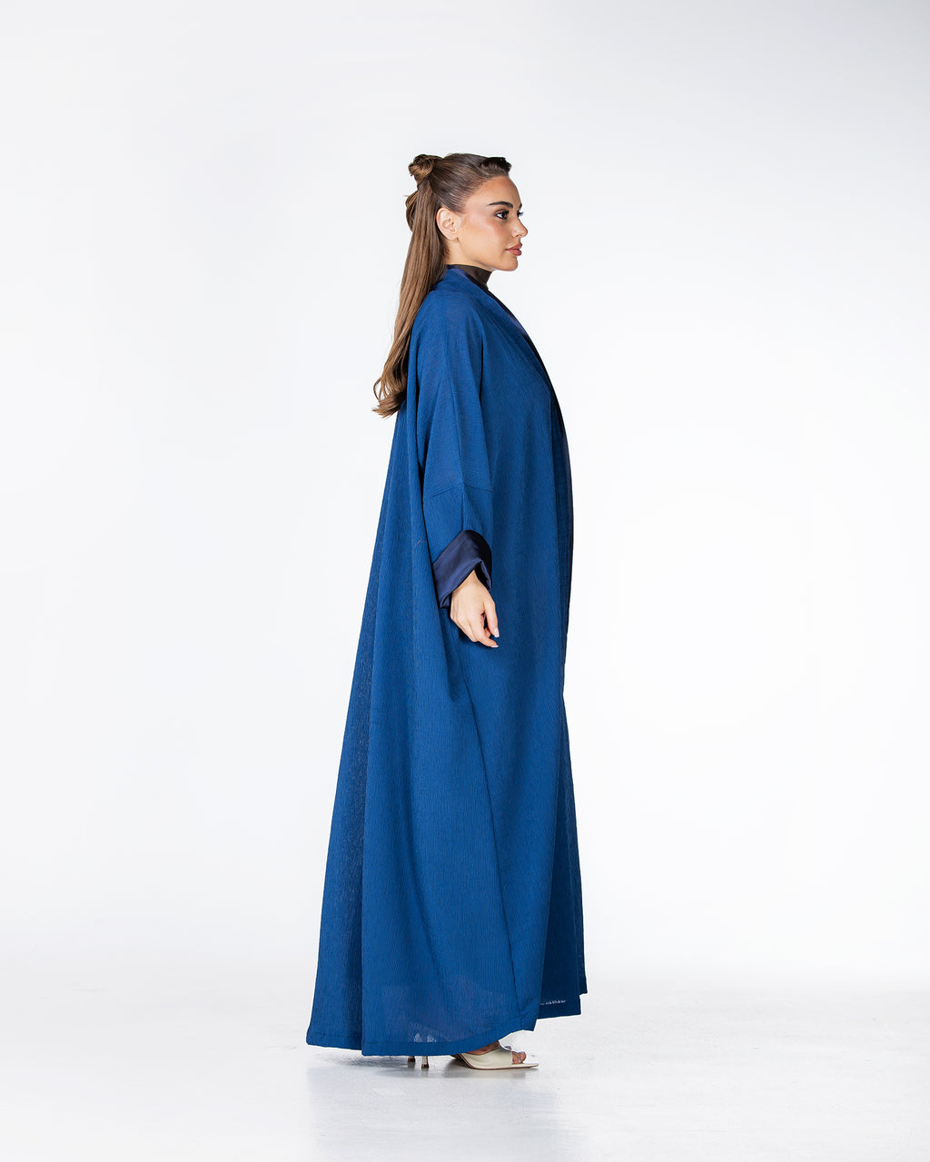 Cherry – Crinkle Crepe Bisht Abaya