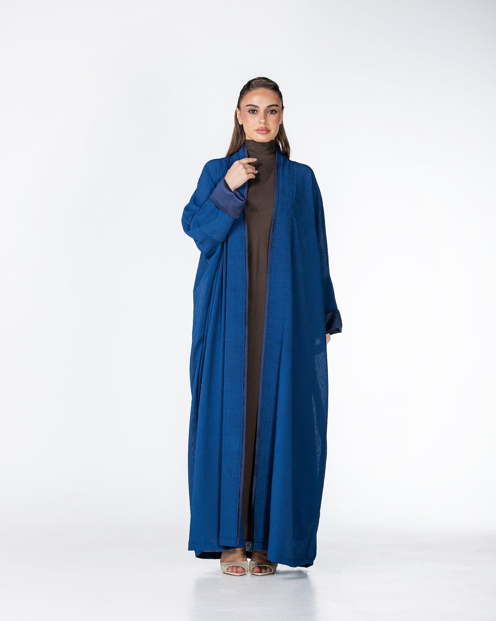 Cherry – Crinkle Crepe Bisht Abaya