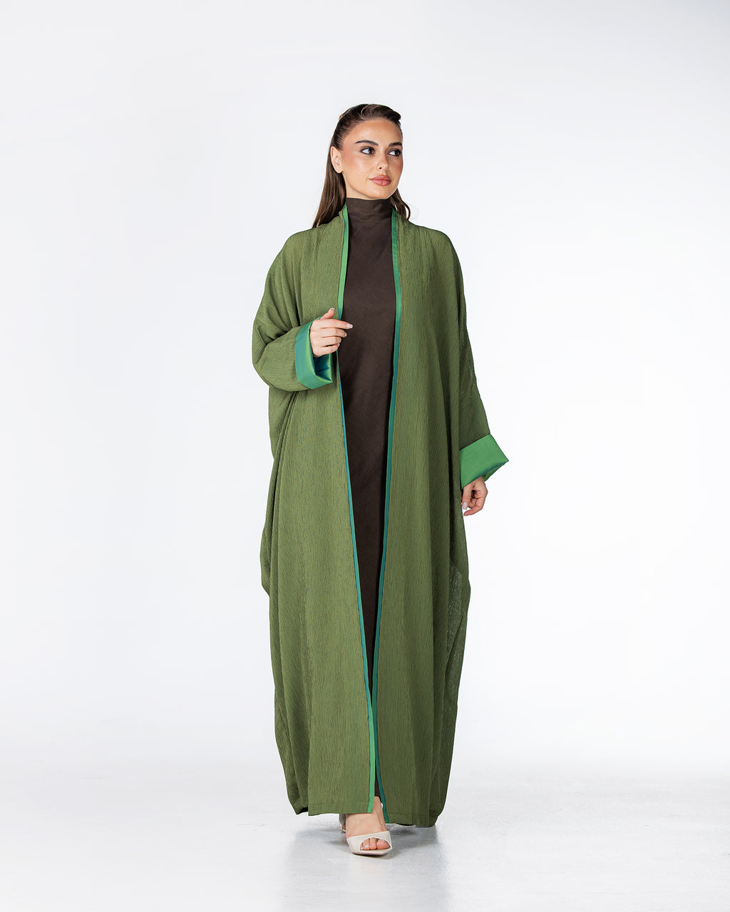 Cherry – Crinkle Crepe Bisht Abaya