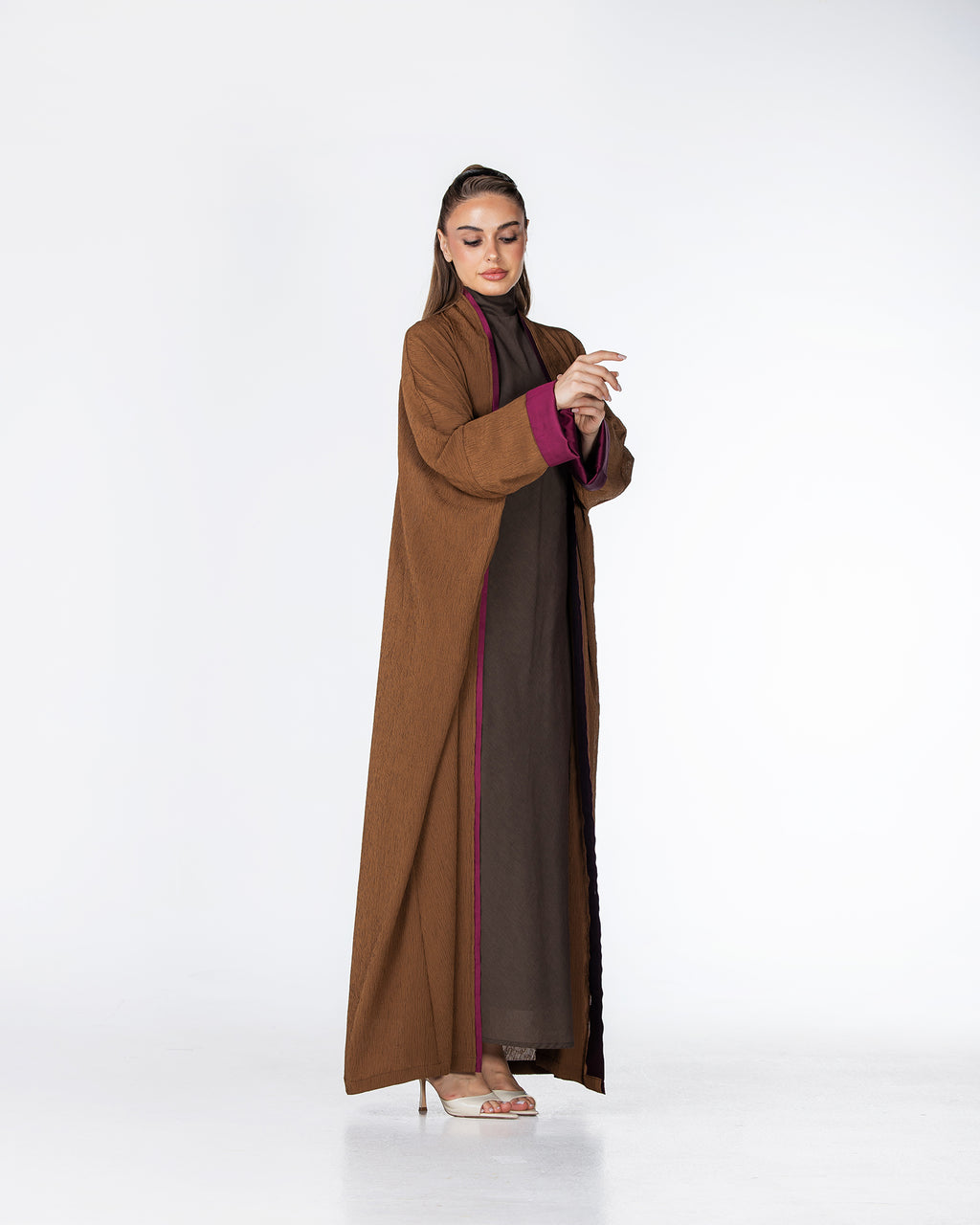 Cherry – Crinkle Crepe Bisht Abaya