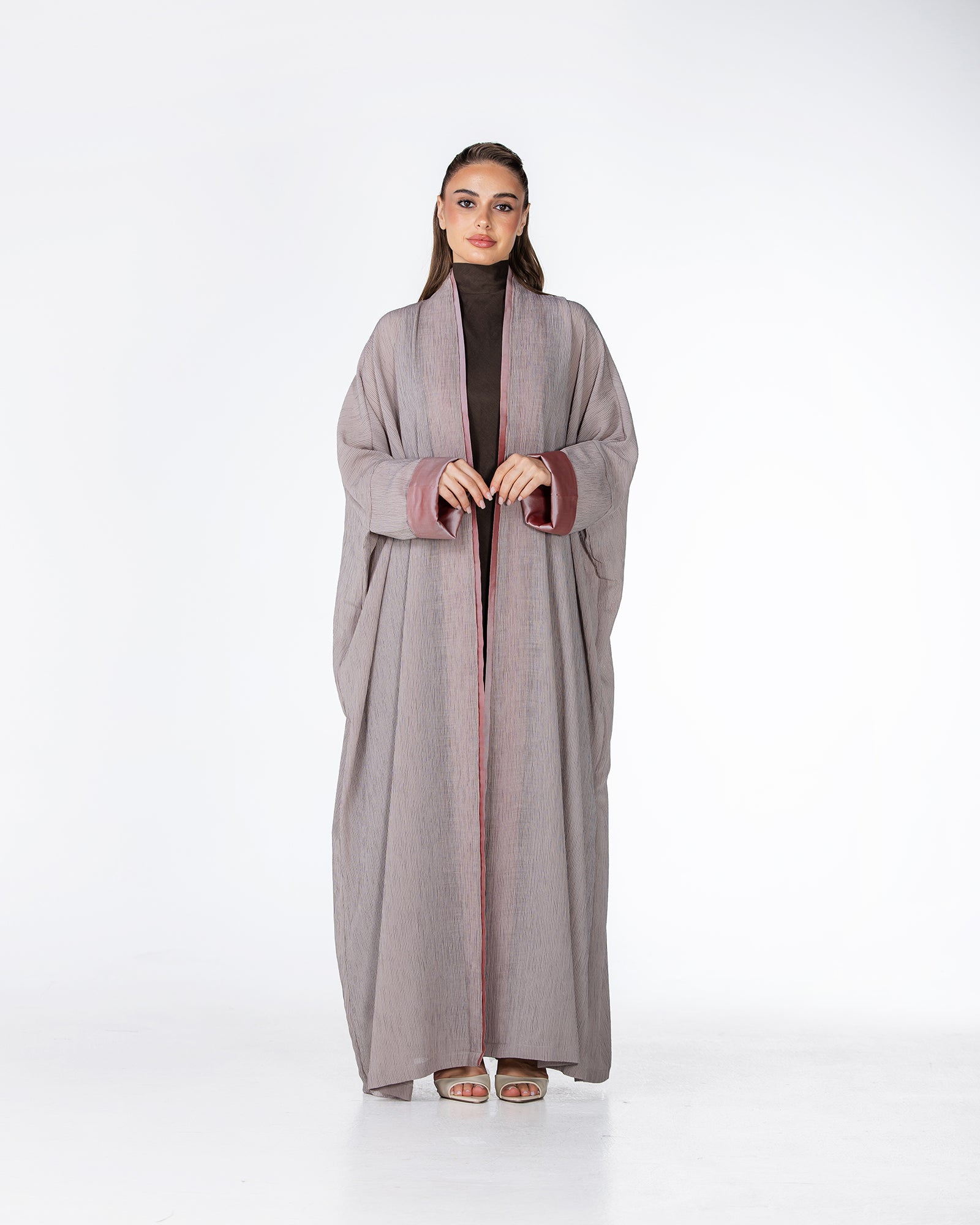 Cherry – Crinkle Crepe Bisht Abaya