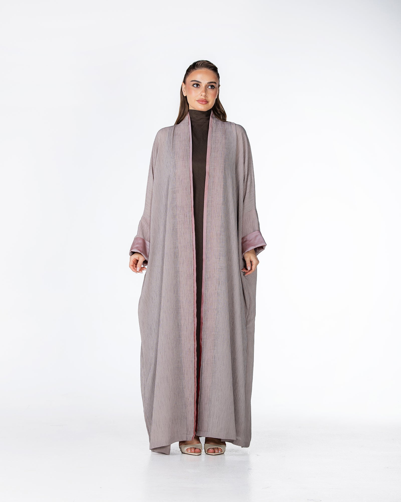 Cherry – Crinkle Crepe Bisht Abaya