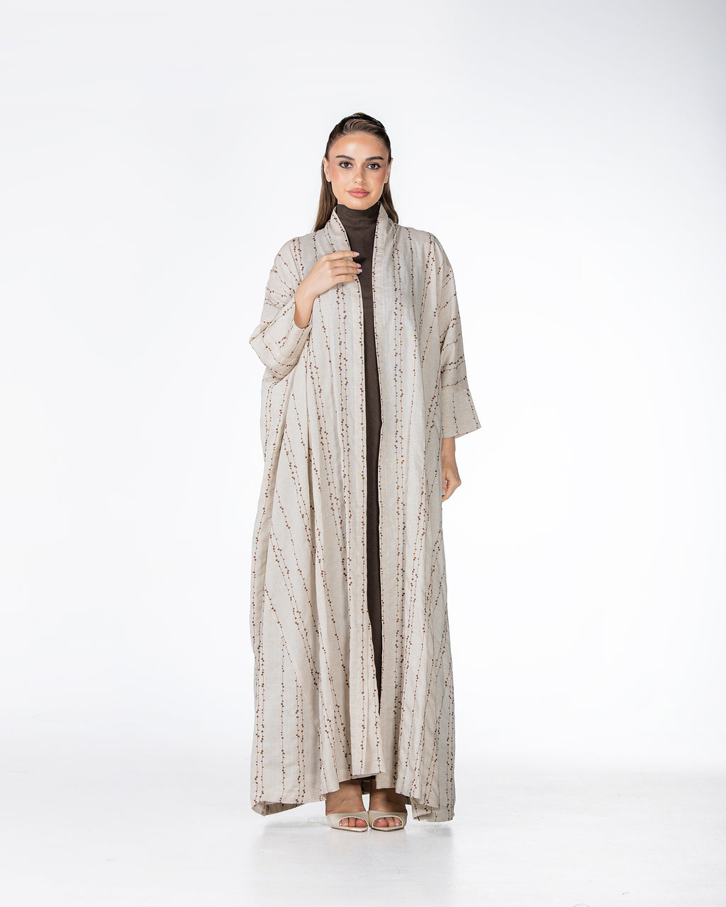 Almond Lux – Embroidered Linen Bisht Abaya