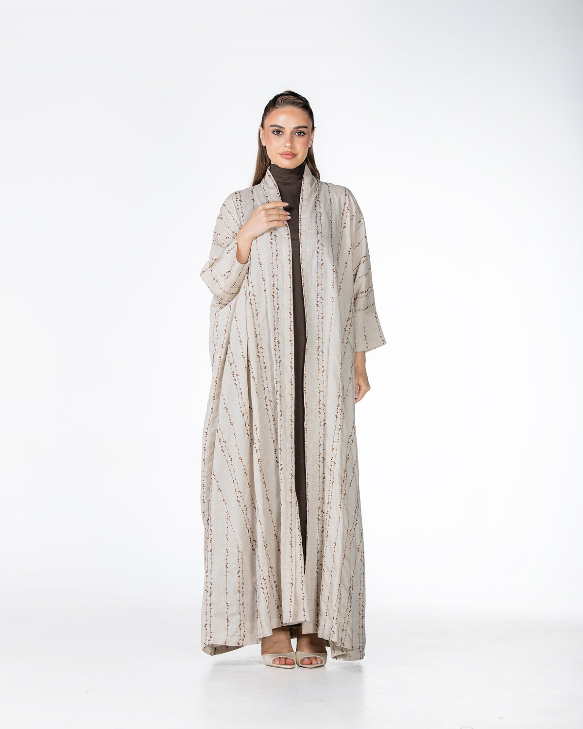 Almond Lux – Embroidered Linen Bisht Abaya