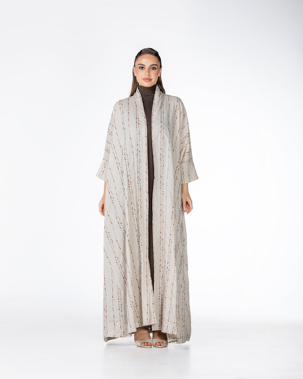 Almond Lux – Embroidered Linen Bisht Abaya