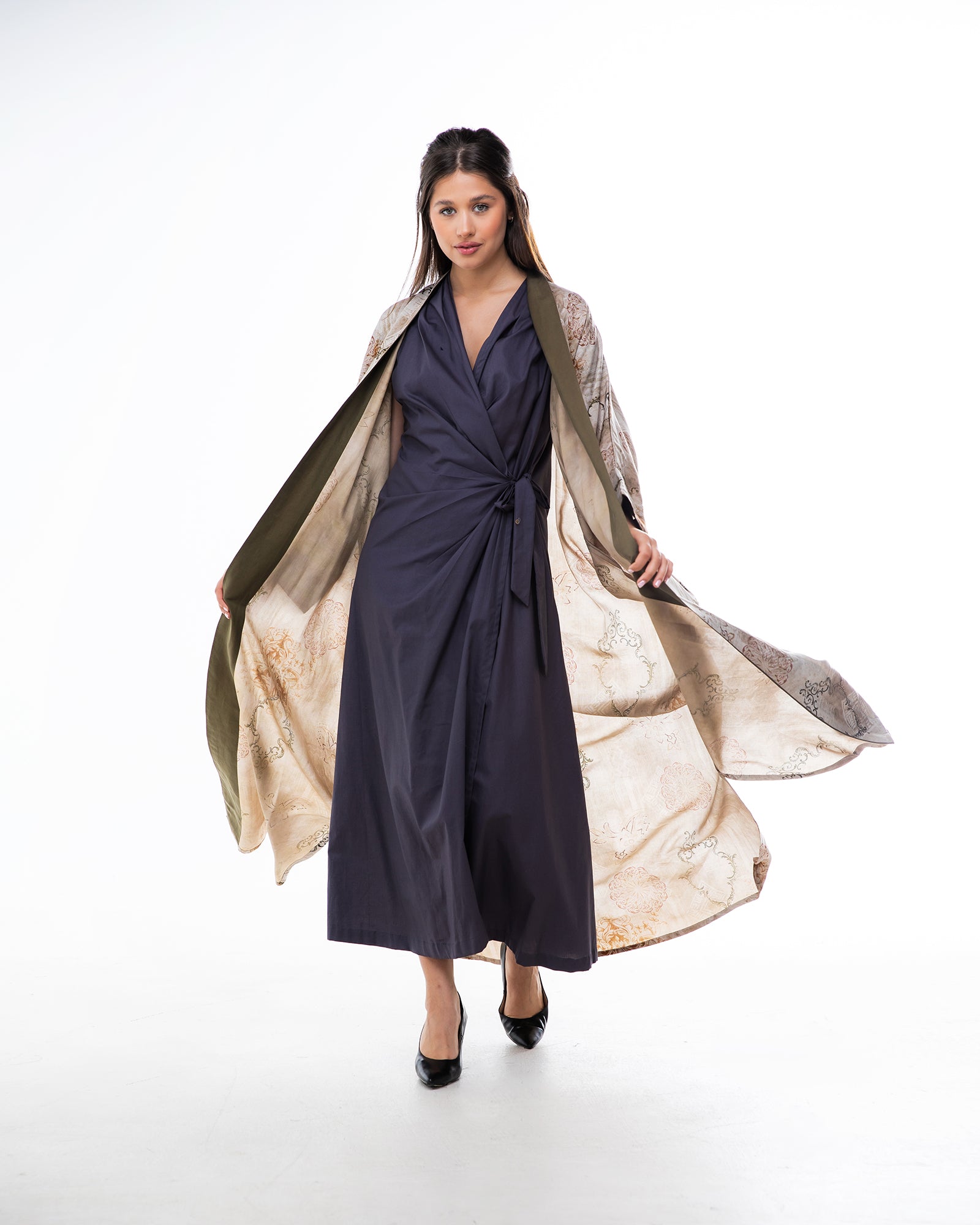 Kashmir 2.0 - Printed Bisht Abaya