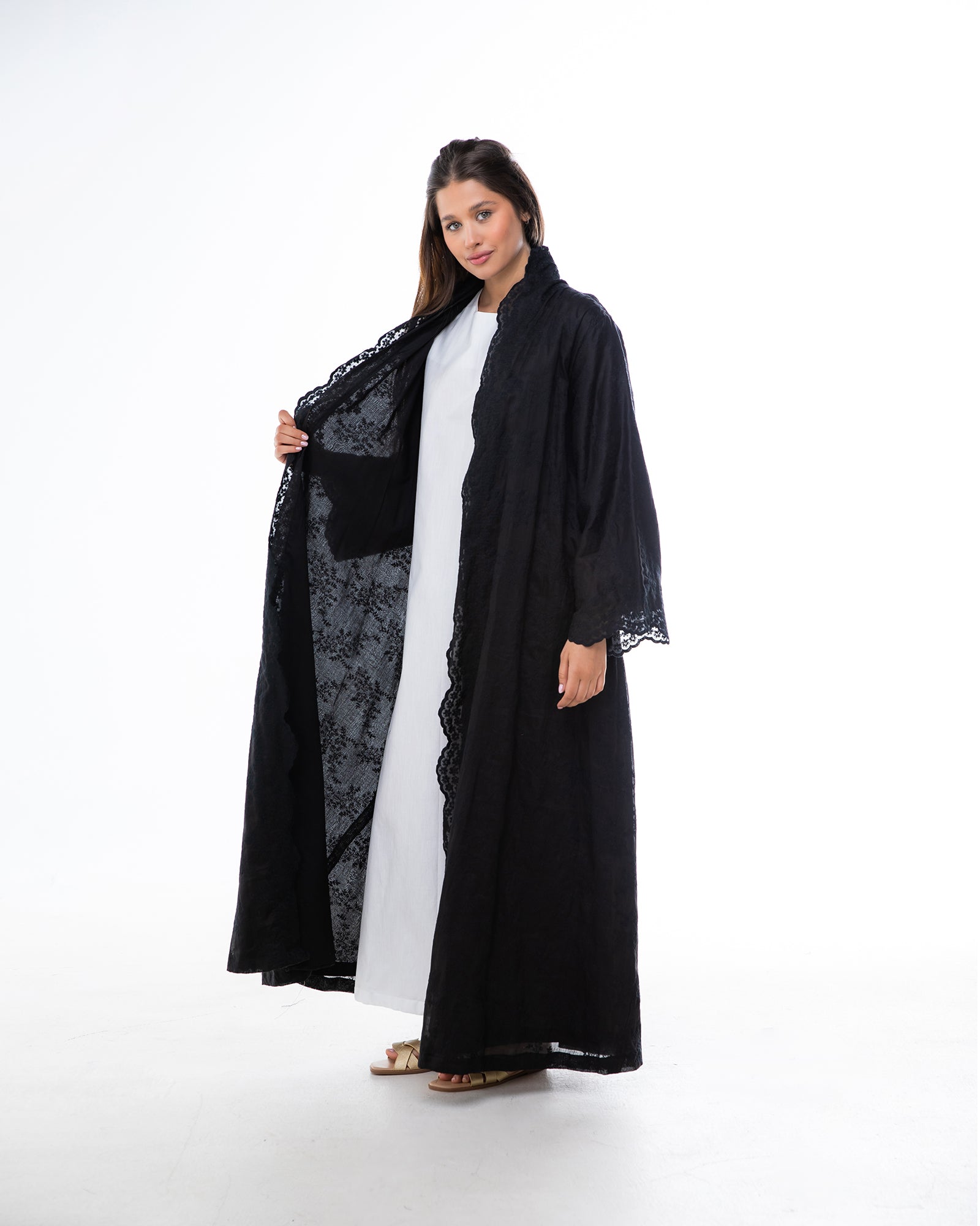 Naila 2.0 – Embroidered Cotton Abaya