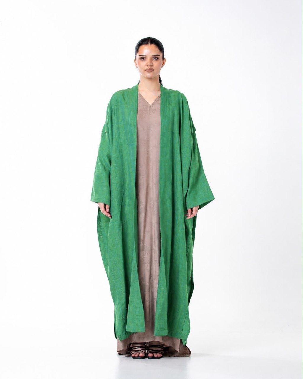  New Blush – Bisht Linen Pleated Abaya