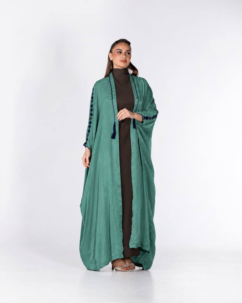 Ola Lux – Embroidered Washed Silk Bisht Abaya