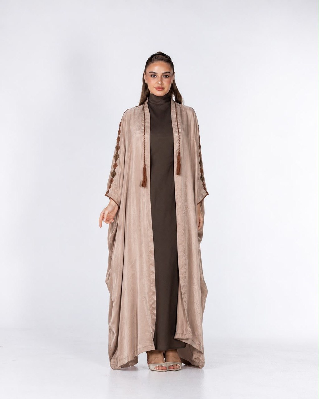 Ola Lux – Embroidered Washed Silk Bisht Abaya