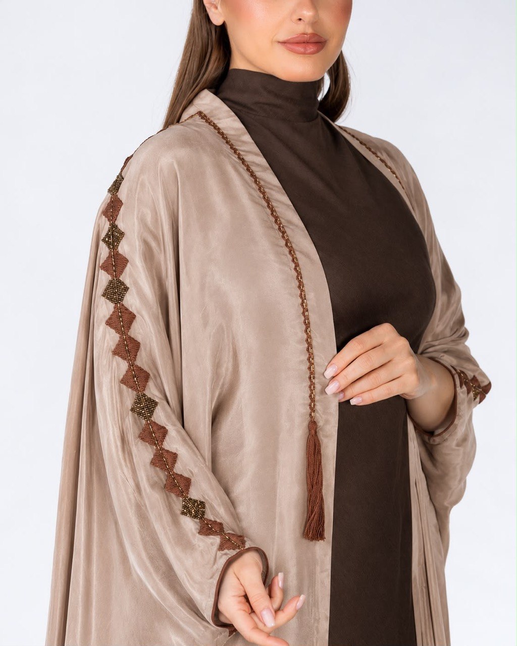 Ola Lux – Embroidered Washed Silk Bisht Abaya