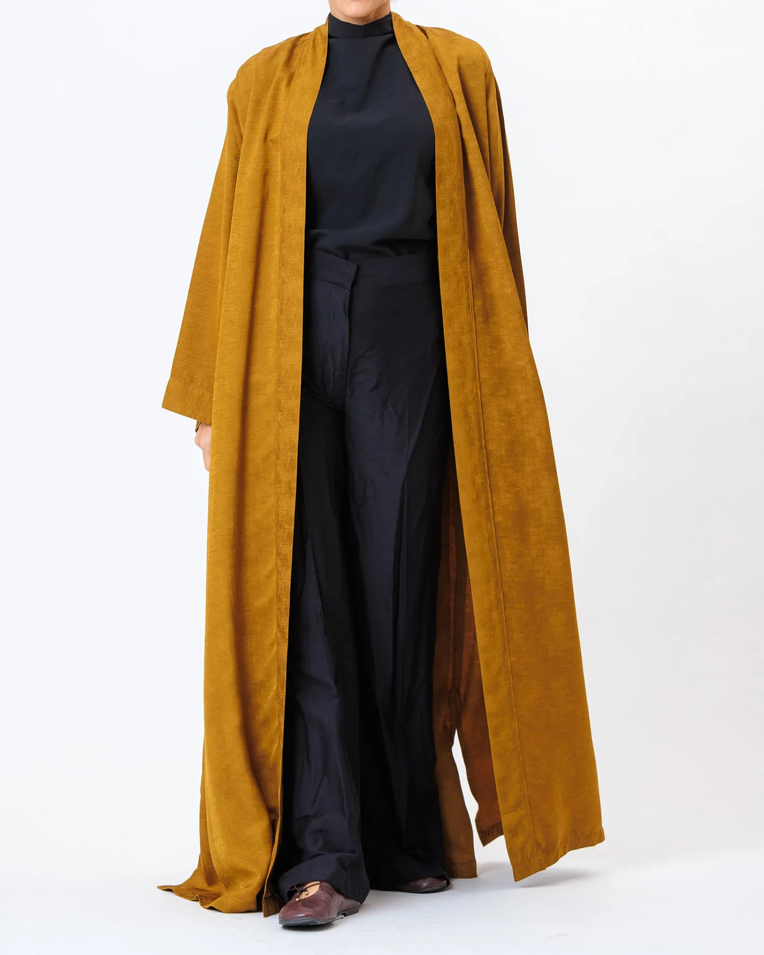 Brass – Embossed Flared Abaya - Image 3
