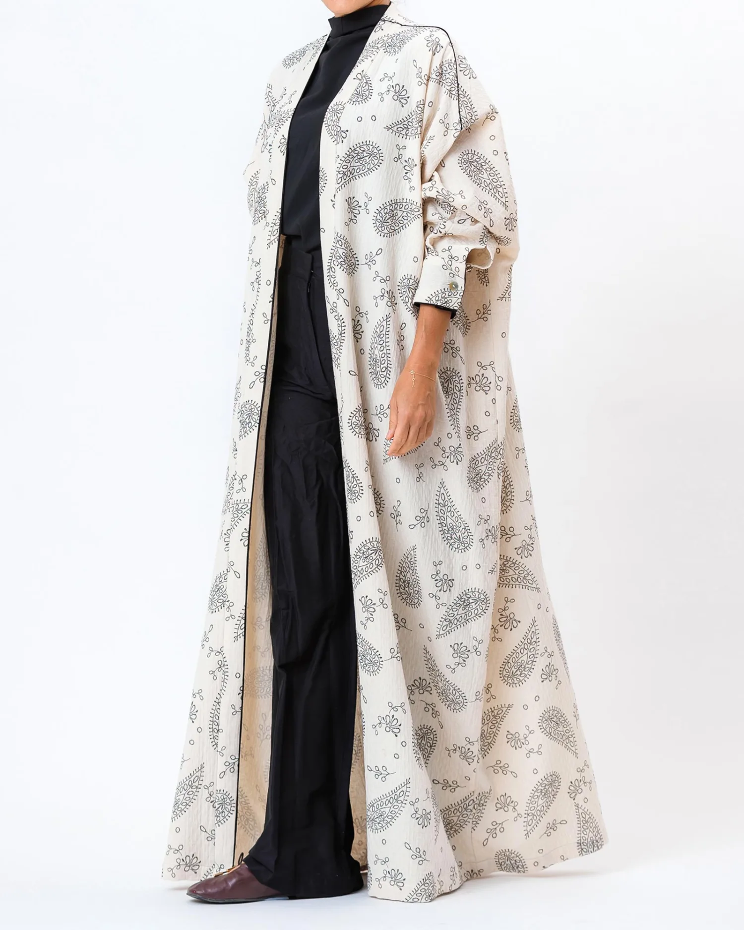  Bandana – Linen Printed Bisht Abaya - Image 5